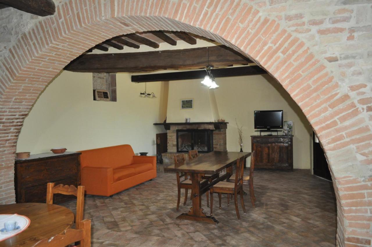 Farm Stay Il Carro Del Colle Collevalenza Ngoại thất bức ảnh