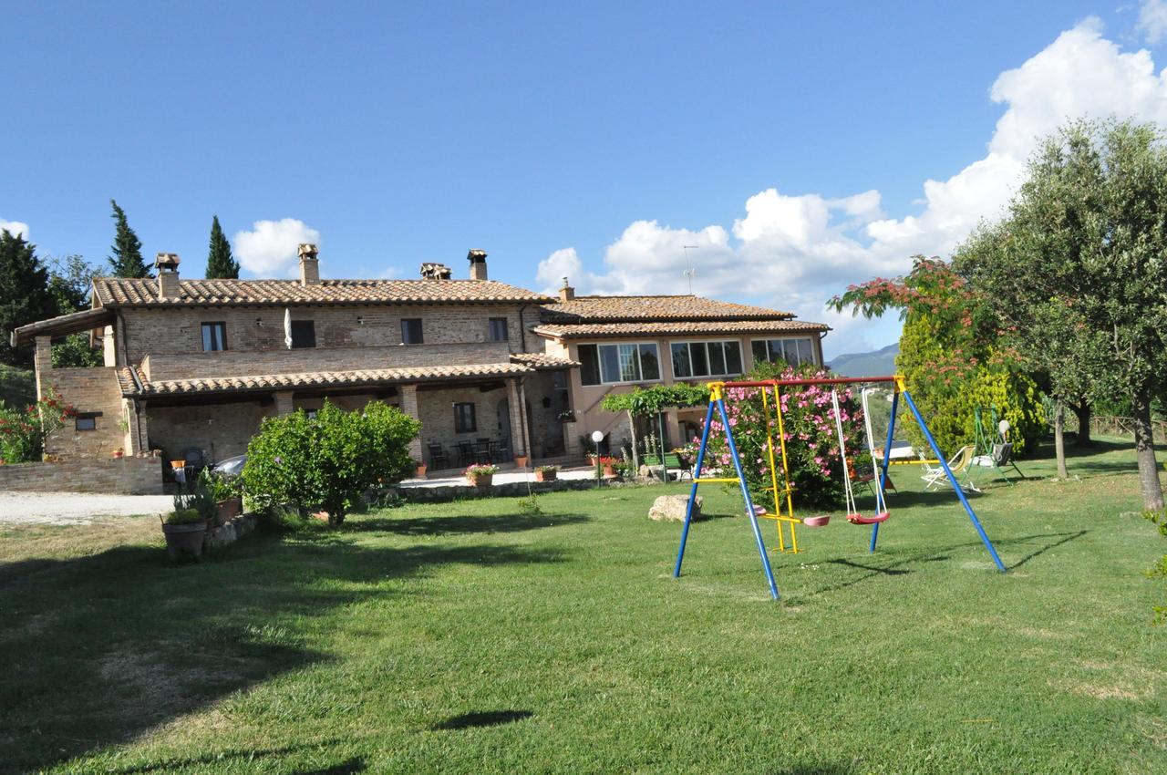 Farm Stay Il Carro Del Colle Collevalenza Ngoại thất bức ảnh