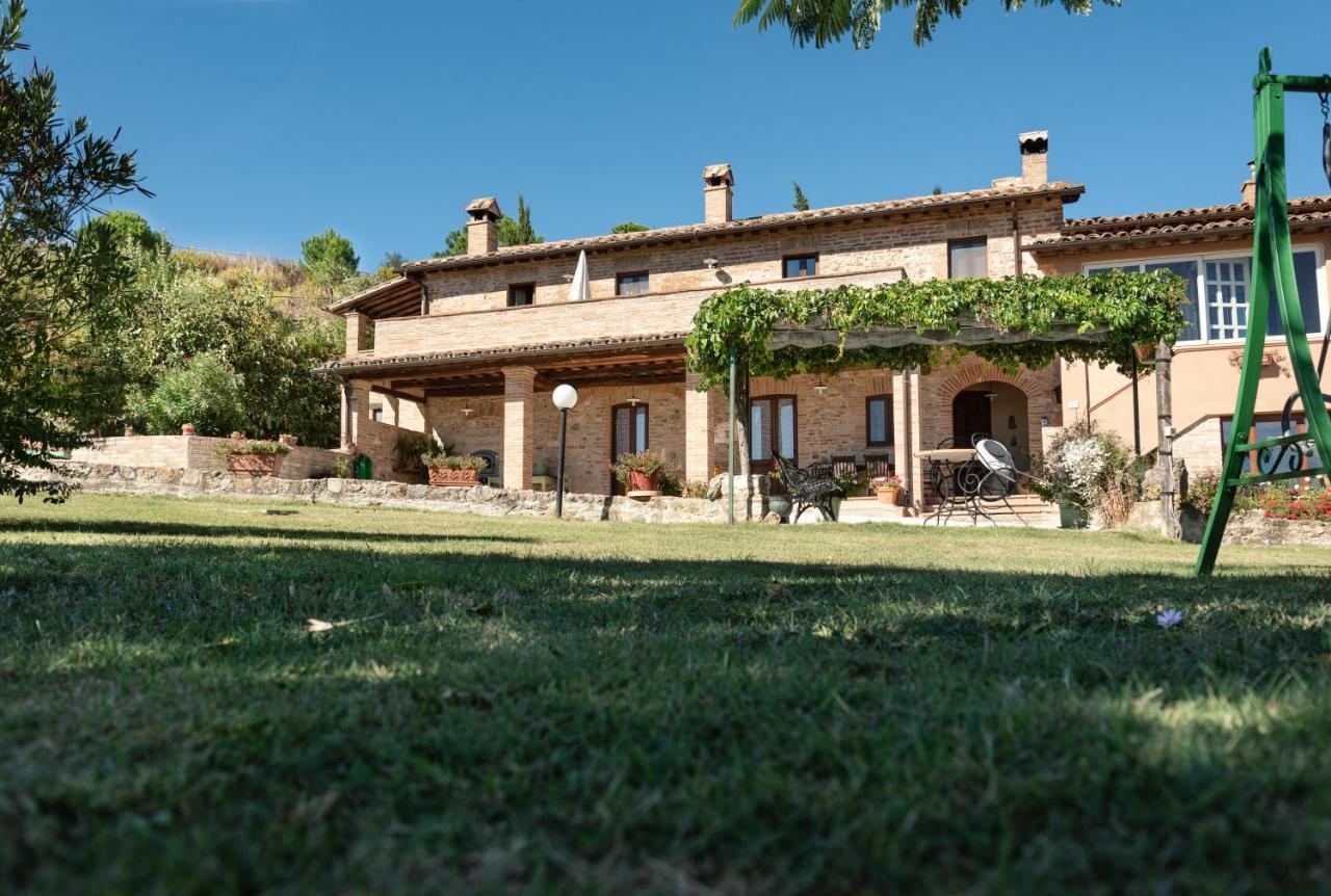 Farm Stay Il Carro Del Colle Collevalenza Ngoại thất bức ảnh